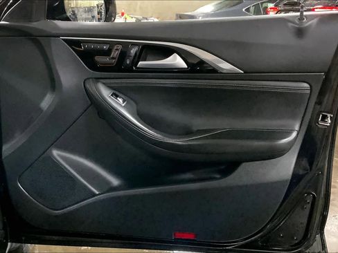 Used 2019 INFINITI QX30 LUXE w/ Navigation Package image 22