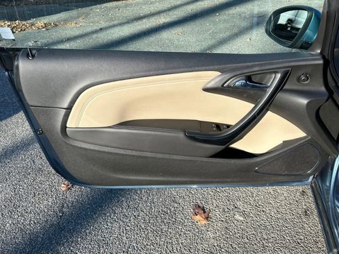 Used 2017 Buick Cascada Premium image 14