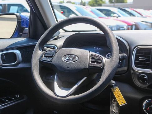 Certified 2024 Hyundai Venue SE FWD image 19