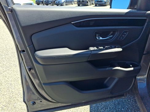 Used 2024 Honda Pilot EX-L image 13