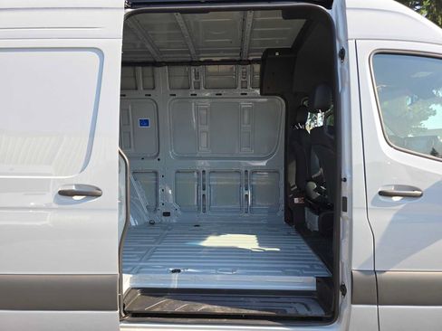 Used 2026 Mercedes-Benz Sprinter 2500 image 13