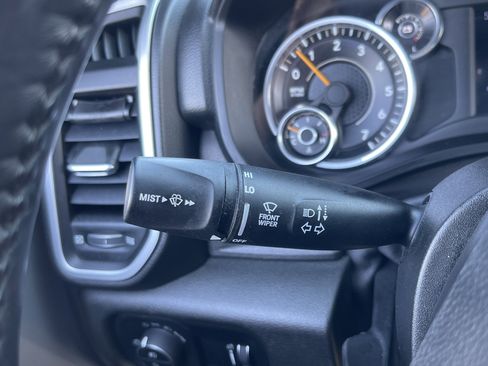 Used 2021 RAM 1500 Big Horn image 26