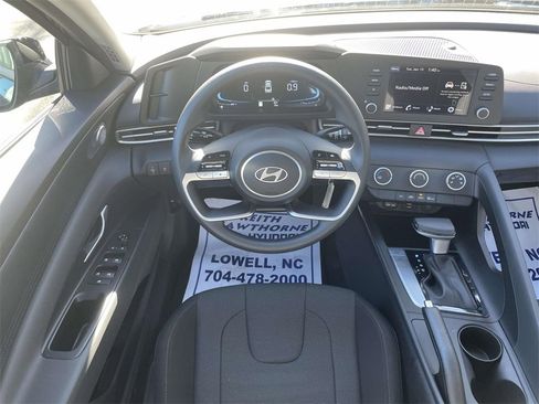 New 2026 Hyundai Elantra SE image 11