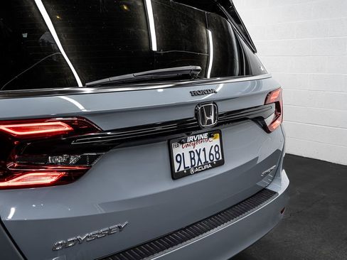 Used 2024 Honda Odyssey Sport image 16