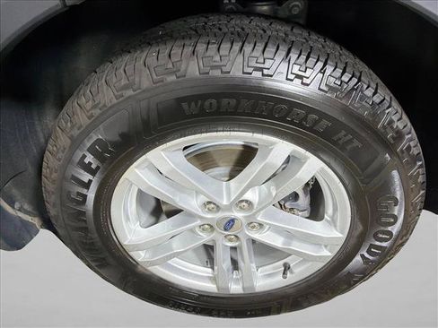 Used 2023 Ford Explorer XLT RWD image 20