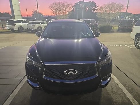 Used 2017 INFINITI QX60 FWD w/ Premium Plus Package image 2