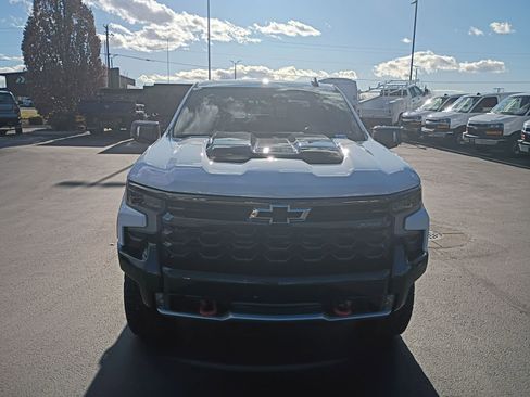 New 2026 Chevrolet Silverado 1500 ZR2 image 18