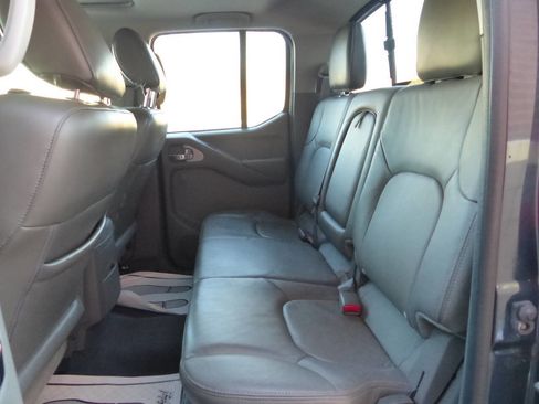 Used 2019 Nissan Frontier SL image 38