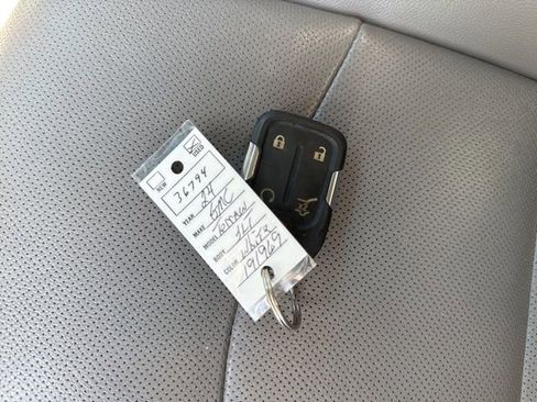 Used 2024 GMC Terrain SLT image 24