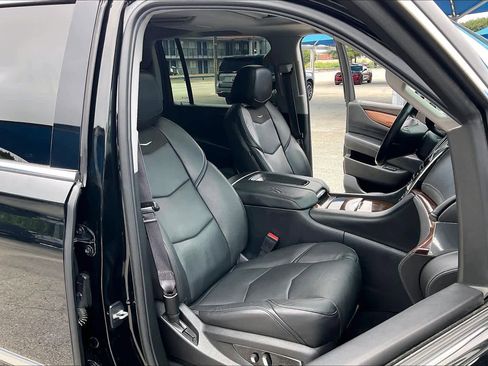 Used 2016 Cadillac Escalade ESV Premium AWD/4WD image 7