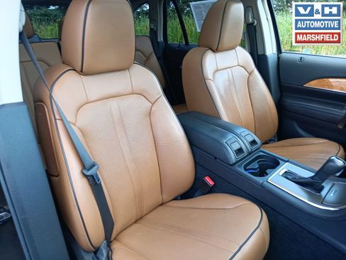 Used 2011 Lincoln MKX AWD w/ 102A Rapid Spec Order Code image 24