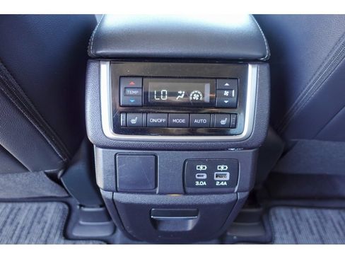 Used 2023 Subaru Ascent Limited AWD/4WD image 29
