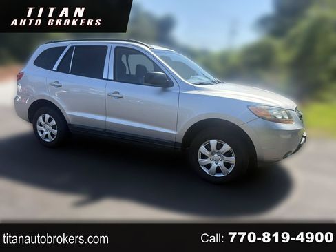 Used 2009 Hyundai Santa Fe GLS FWD image 1