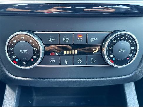 Used 2018 Mercedes-Benz GLS 450 GLS 450 w/ Premium Package image 17