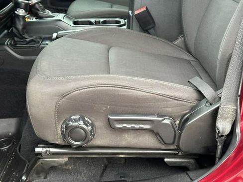 Used 2021 Jeep Wrangler Unlimited Sport image 17