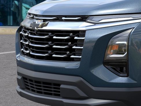 New 2026 Chevrolet Equinox LT w/ Safety and Technology Package FWD image 13