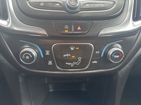 Used 2023 Chevrolet Equinox LT image 30