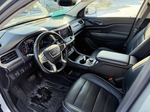 Used 2023 GMC Acadia Denali w/ Denali Technology Package image 4