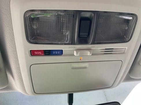 Used 2018 Subaru Forester 2.5i Premium w/ All-Weather Package image 42