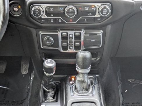 Used 2022 Jeep Wrangler Unlimited Sport AWD/4WD image 18