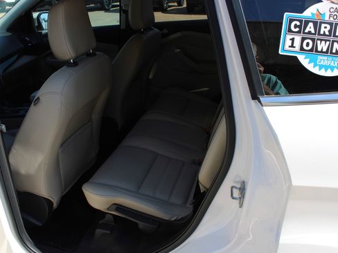 Used 2019 Ford Escape Titanium image 15