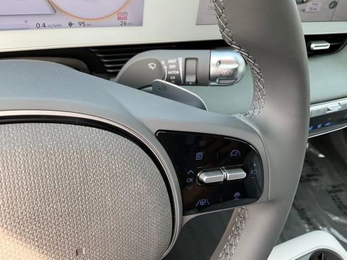 Used 2024 Hyundai Ioniq 5 Limited image 31