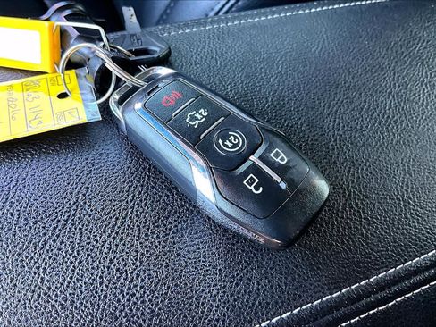 Used 2016 Lincoln MKZ Hybrid image 14