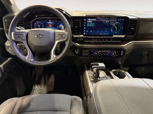 Used 2025 Chevrolet Silverado 1500 LT Trail Boss w/ Convenience Package II image 11