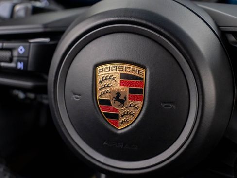 Used 2020 Porsche 911 Carrera 4S image 23