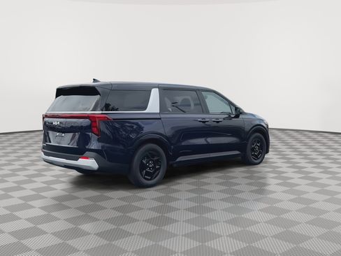 Used 2025 Kia Carnival image 8