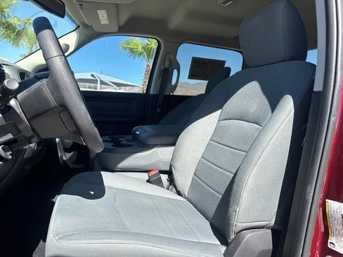 Certified 2017 RAM 1500 Express AWD/4WD image 19