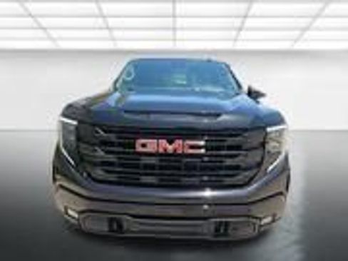 Used 2024 GMC Sierra 1500 Elevation w/ Preferred Package AWD/4WD image 2