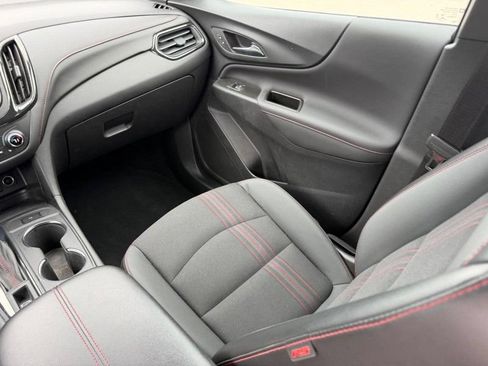 Used 2023 Chevrolet Equinox RS FWD image 16