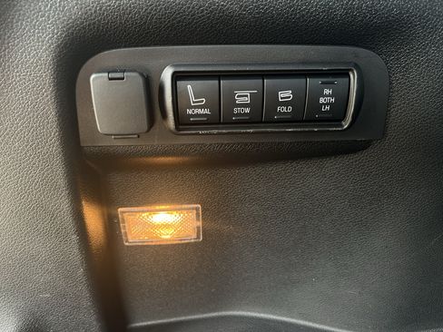 Used 2017 Ford Explorer Limited AWD/4WD image 27
