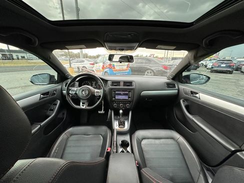 Used 2013 Volkswagen Jetta GLI Autobahn FWD image 11