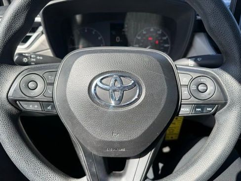 Used 2023 Toyota Corolla Cross L AWD/4WD image 16