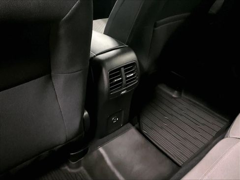 Used 2022 Ford Escape SE w/ Cold Weather Package image 27