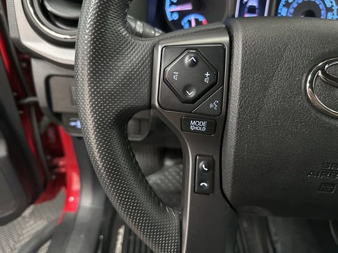 Used 2021 Toyota Tacoma TRD Off-Road image 17