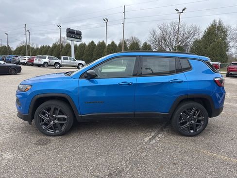 New 2026 Jeep Compass Latitude AWD/4WD image 4