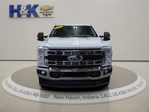 Used 2025 Ford F250 XLT AWD/4WD image 2