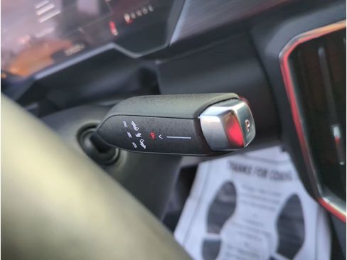 Used 2025 GMC Acadia Elevation image 23