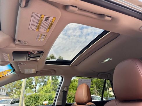 Certified 2022 Subaru Outback Touring XT AWD/4WD image 29