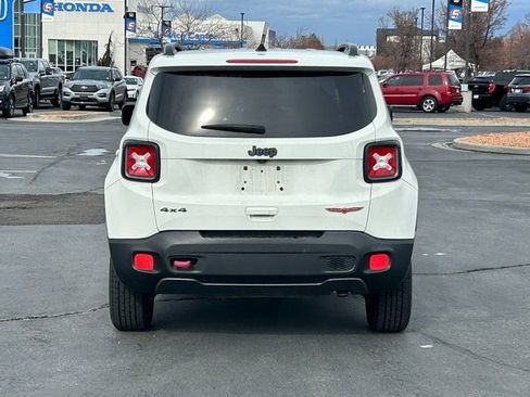 Used 2018 Jeep Renegade Trailhawk w/ Cold Weather Group II image 4