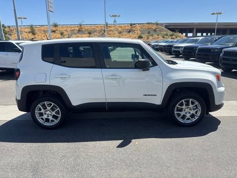 Certified 2023 Jeep Renegade Latitude AWD/4WD image 7