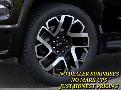 New 2024 Chevrolet Silverado EV RST AWD/4WD image 9