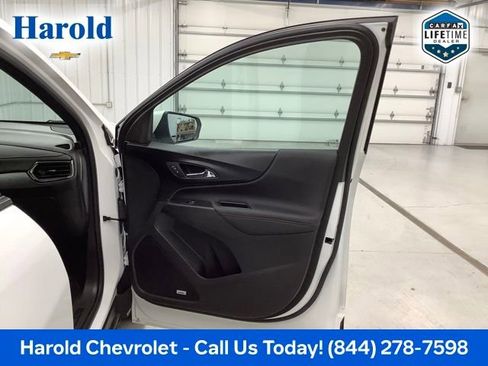 Used 2022 Chevrolet Equinox RS image 10