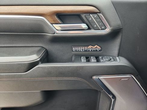 Used 2024 Chevrolet Silverado 1500 High Country w/ High Country Premium Package AWD/4WD image 25
