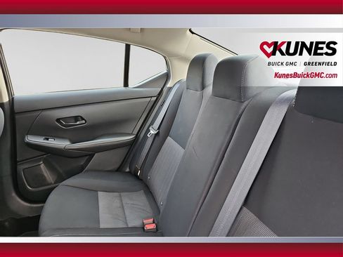Used 2024 Nissan Sentra SV FWD image 17
