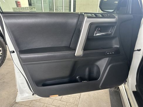 Used 2017 Toyota 4Runner Limited image 10