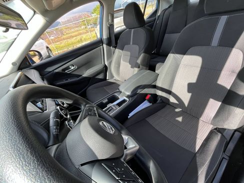 Used 2025 Nissan Sentra SV FWD image 34